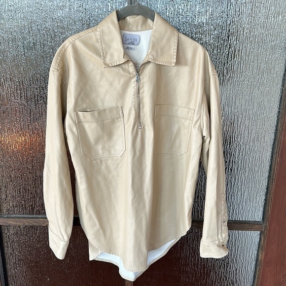 Saylor
Remi Faux Leather Top in size Med EUC - Picture 5 of 13